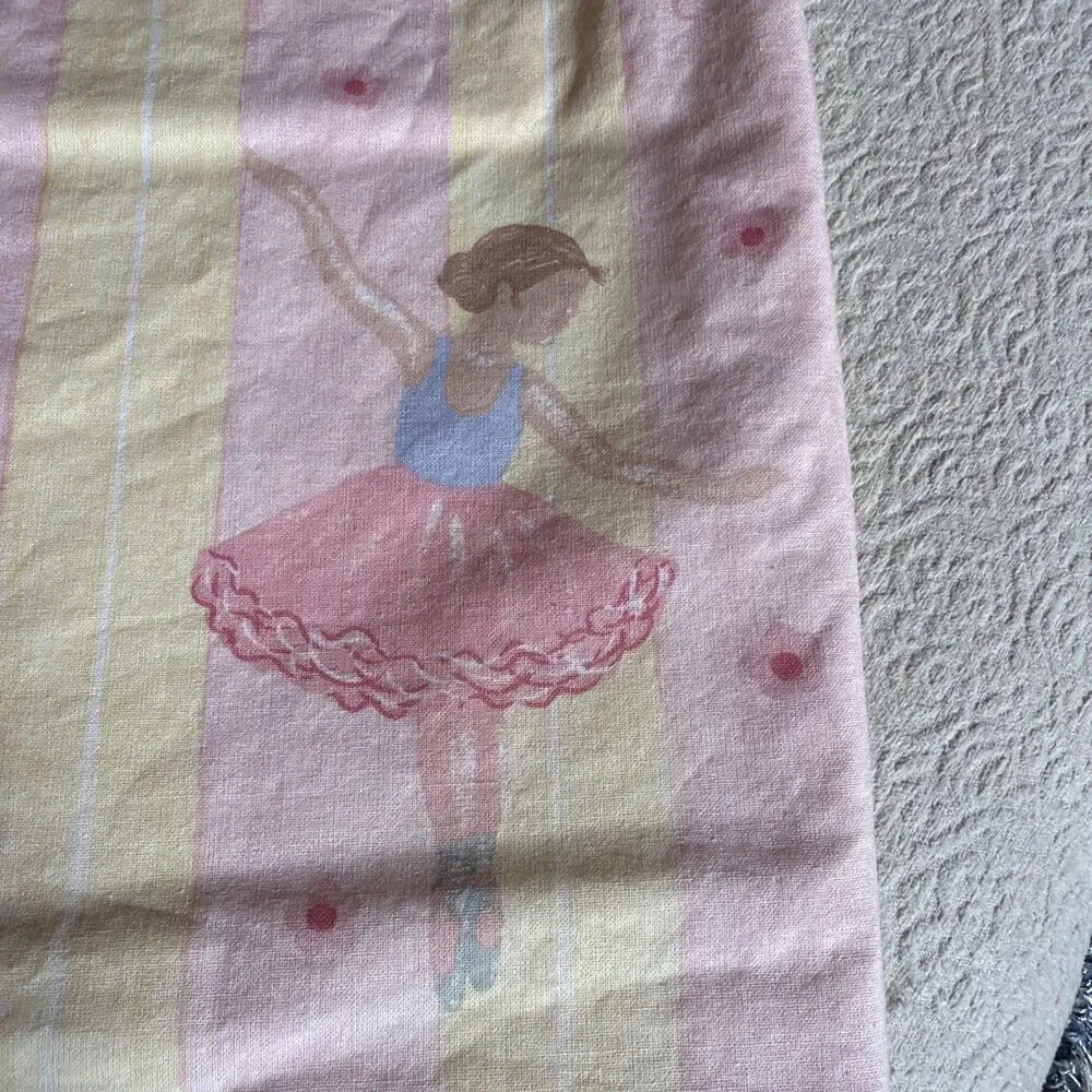 Vintage Laura Ashley Valance  Ballerina Yellow Pink 17” X 88”  USA